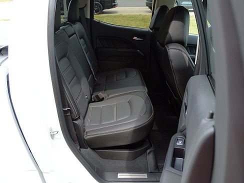 Used 2022 GMC Canyon Denali image 16