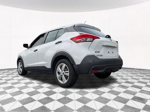 Used 2020 Nissan Kicks S FWD image 9