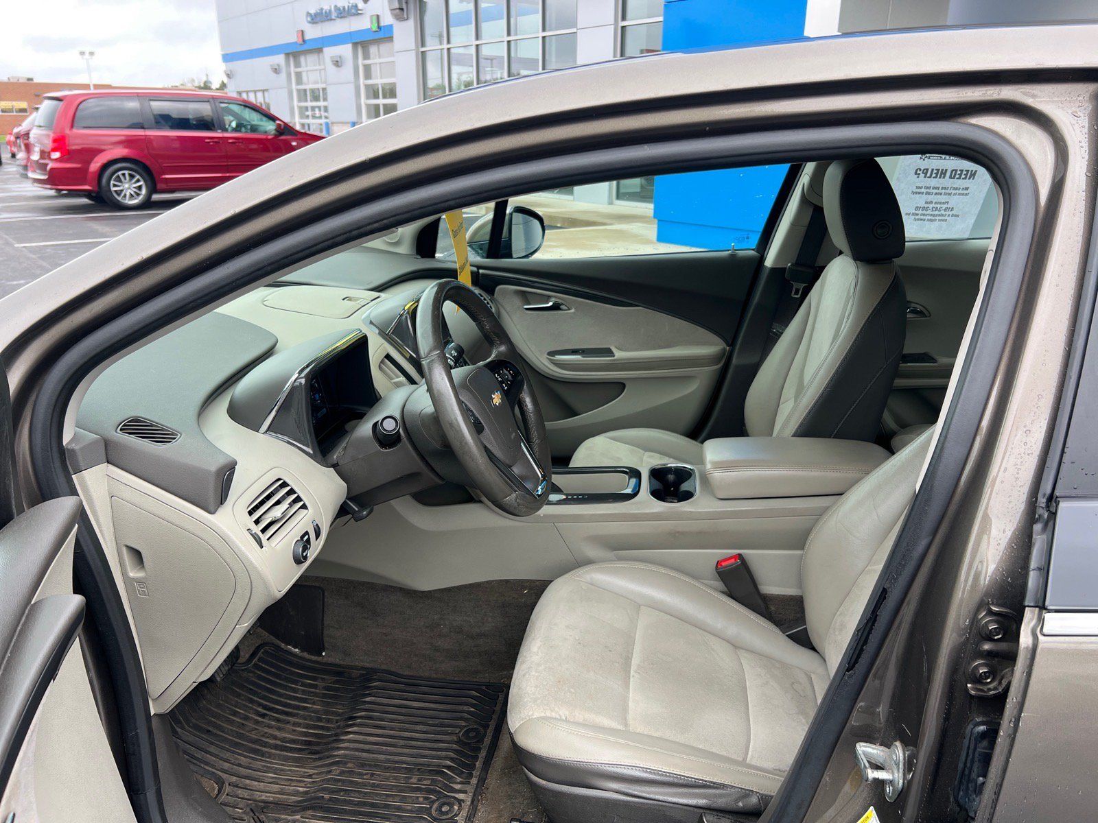 Used 2014 Chevrolet Volt Premium w/ Premium Trim Package FWD image 8