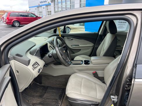 Used 2014 Chevrolet Volt Premium w/ Premium Trim Package FWD image 8