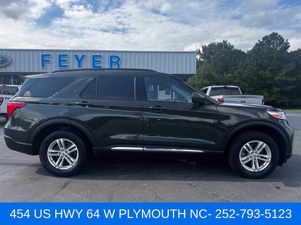 Used 2023 Ford Explorer XLT w/ Equipment Group 202A AWD/4WD image 6