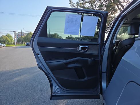 Certified 2021 Kia Sorento EX w/ Panoramic Sunroof Package AWD/4WD image 28