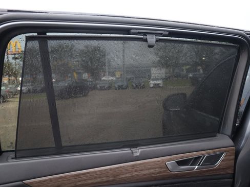 Used 2024 Volkswagen Atlas SEL Premium R-Line image 32