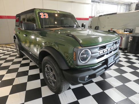 Used 2023 Ford Bronco Big Bend image 3