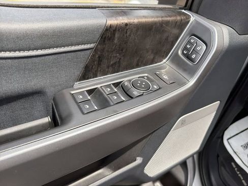 Used 2025 Ford F450 Lariat w/ Lariat Ultimate Package AWD/4WD image 18