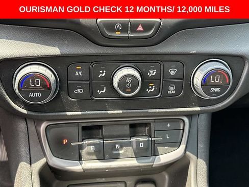 Used 2023 GMC Terrain AT4 AWD/4WD image 25