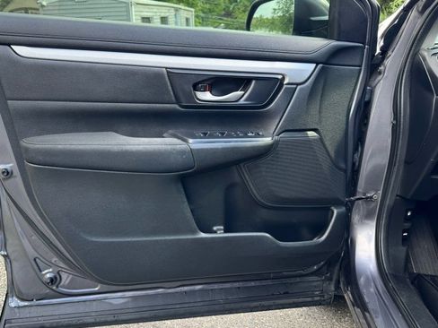 Used 2018 Honda CR-V LX image 17