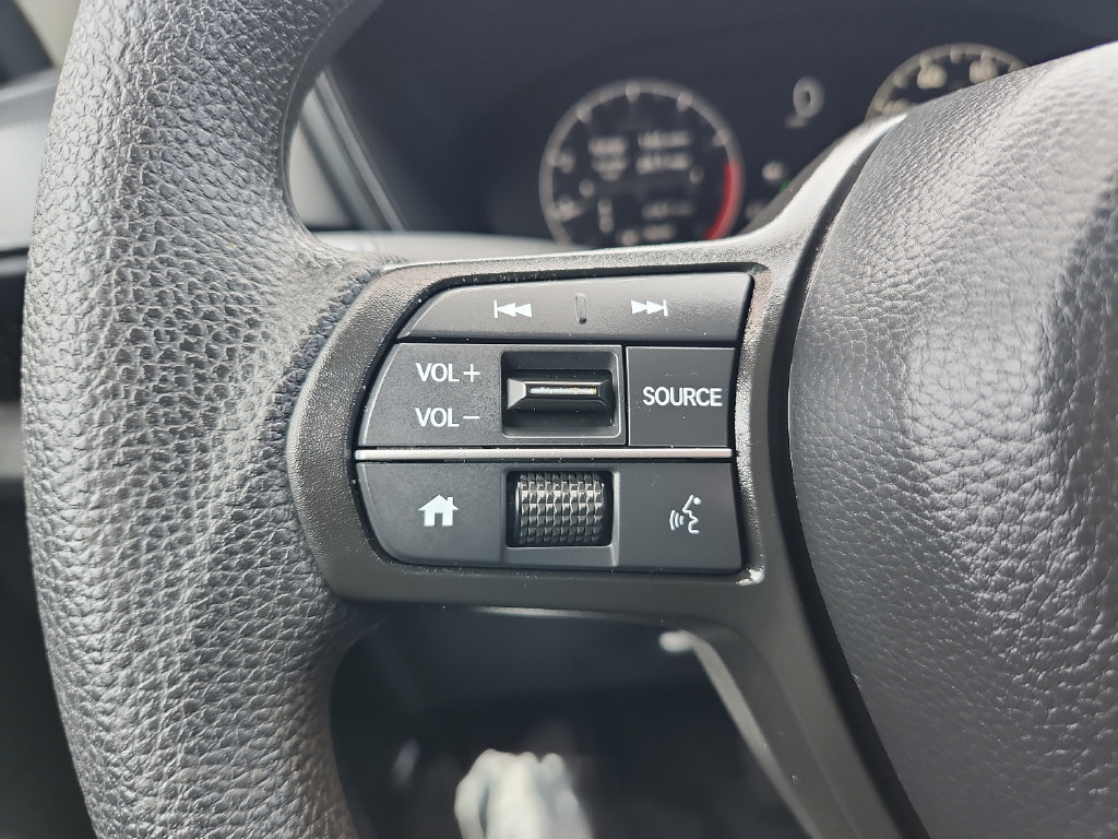 Used 2025 Honda CR-V LX image 30