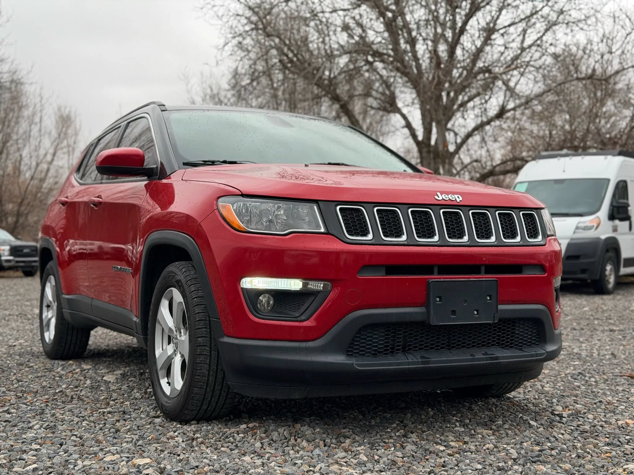 Used 2019 Jeep Compass Latitude FWD image 1