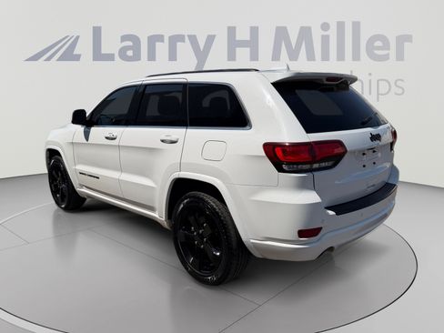 Used 2015 Jeep Grand Cherokee Altitude RWD image 3
