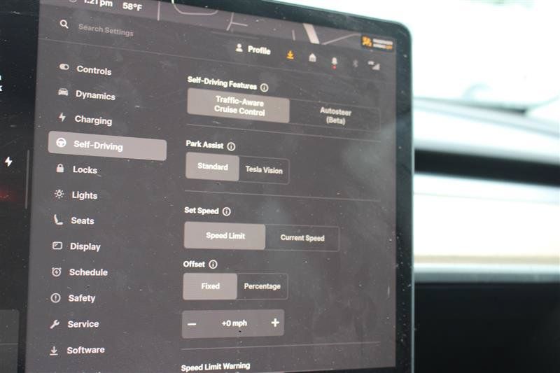 Used 2022 Tesla Model 3 Standard Range RWD image 12
