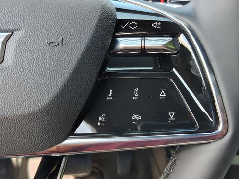 New 2026 Cadillac Lyriq Sport image 15