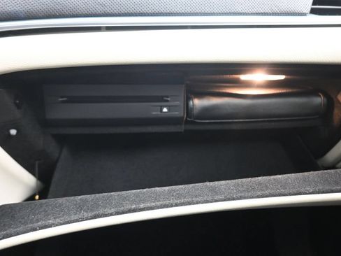 Used 2013 Cadillac XTS Platinum FWD image 29