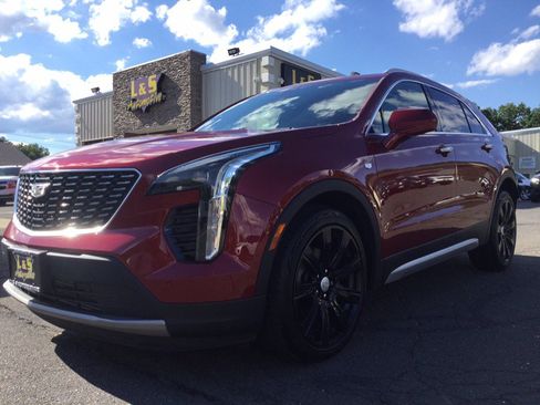 Used 2019 Cadillac XT4 Premium Luxury AWD/4WD image 2