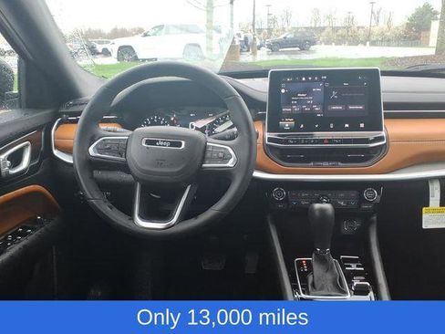 Certified 2025 Jeep Compass Limited AWD/4WD image 10