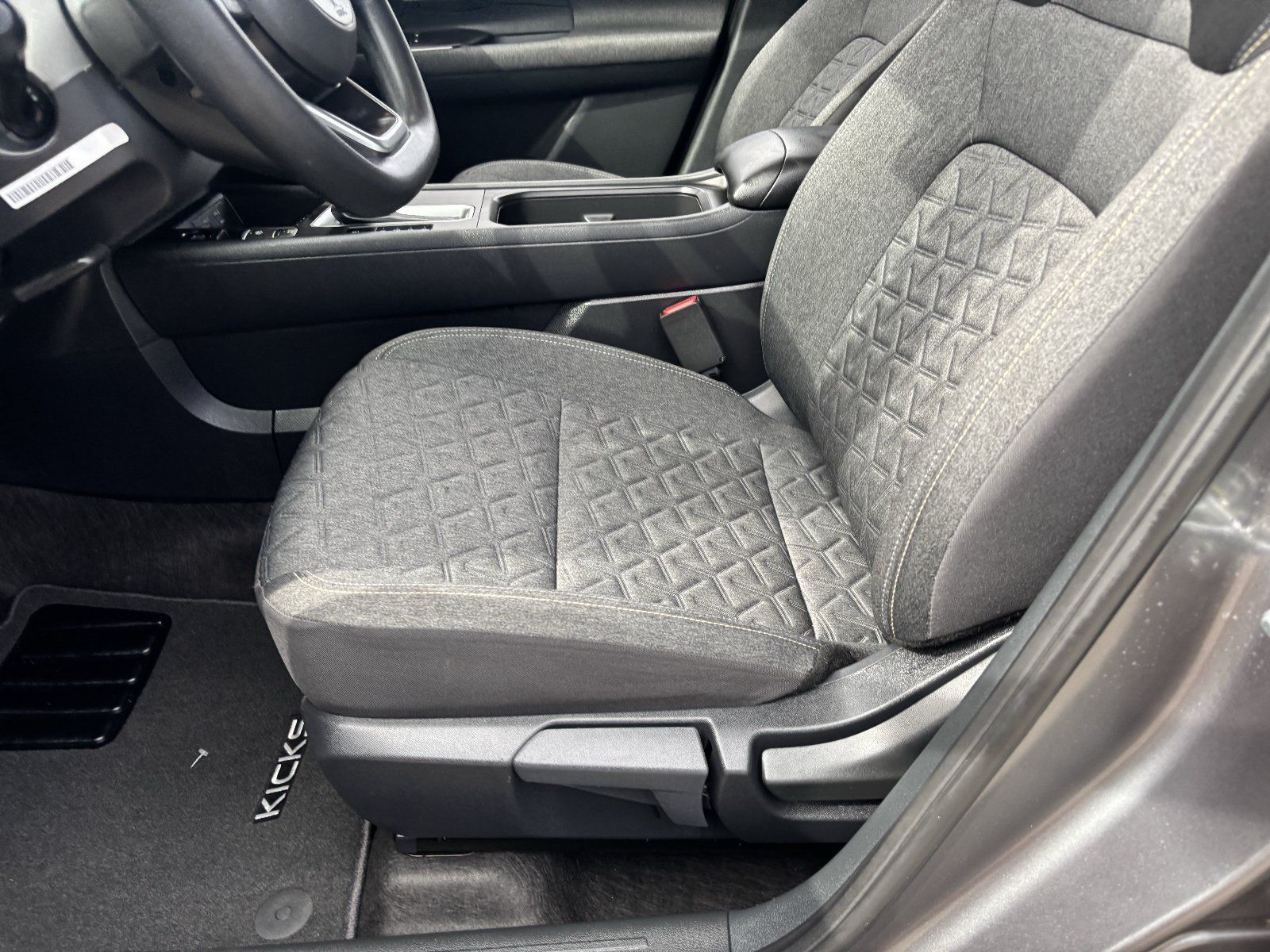Certified 2026 Nissan Kicks SV FWD image 21