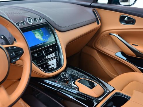Used 2023 Aston Martin DBX 707 AWD/4WD image 9