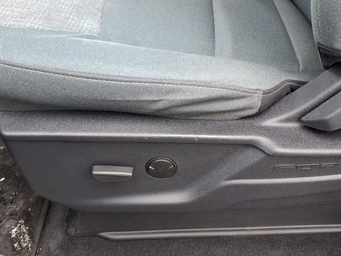 Used 2023 Ford F150 XLT image 4