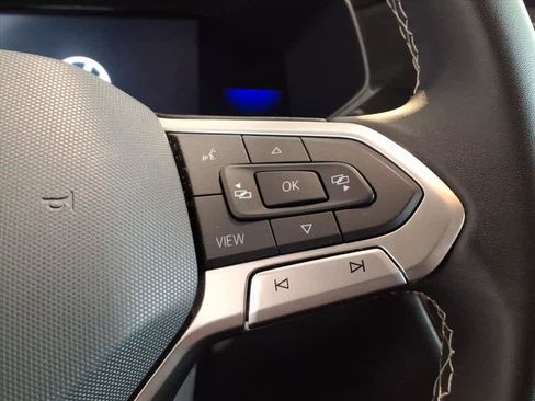 Used 2022 Volkswagen Taos SE image 15