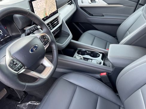 New 2026 Ford Explorer Active w/ Active Comfort Package RWD image 9