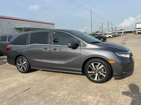 Used 2024 Honda Odyssey Touring image 4