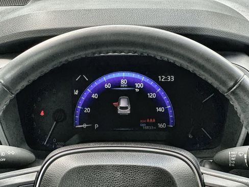 Used 2022 Toyota Corolla Cross XLE image 24