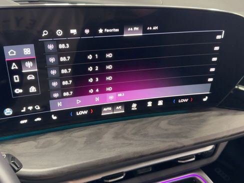 Used 2025 Audi Q5 Premium w/ Convenience Package image 23