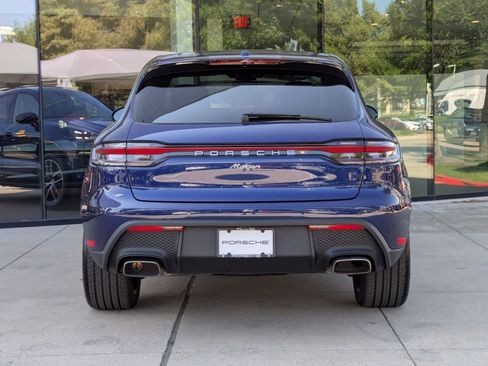 Certified 2025 Porsche Macan image 10