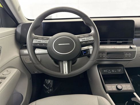 Used 2024 Hyundai Kona Limited FWD image 33