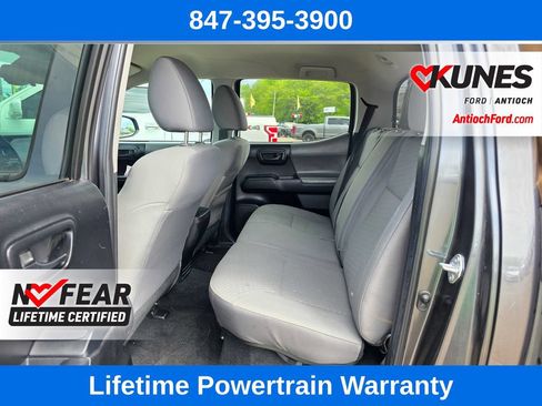 Used 2022 Toyota Tacoma SR AWD/4WD image 38