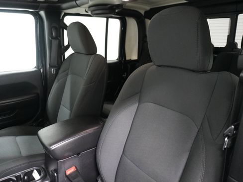 Used 2020 Jeep Gladiator Sport w/ Quick Order Package 24S image 11