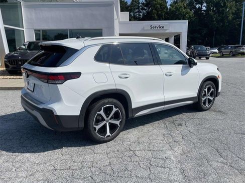 New 2025 Volkswagen Tiguan SE image 4