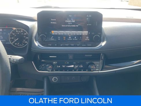Used 2023 Nissan Rogue SL w/ SL Premium Package FWD image 11