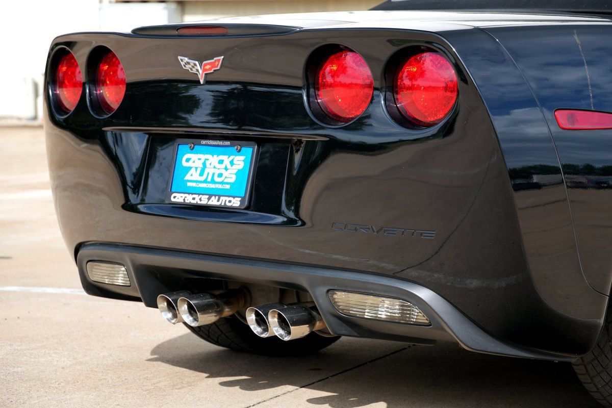 Used 2007 Chevrolet Corvette Convertible w/ Preferred Equipment Group RWD image 32