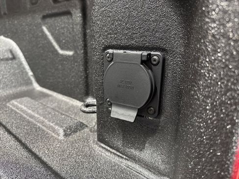 New 2026 GMC Sierra 2500 SLT w/ SLT Premium Package image 15