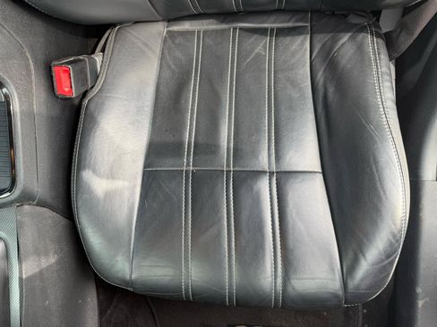 Used 2016 Chrysler 300 S RWD image 33