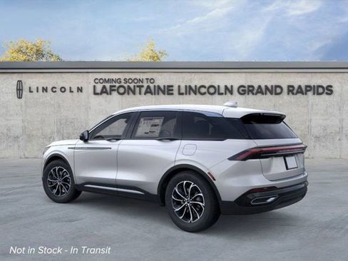 New 2026 Lincoln Nautilus Premier AWD/4WD image 4