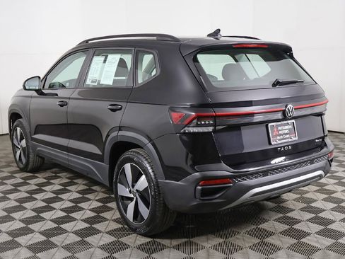 Used 2025 Volkswagen Taos S image 9