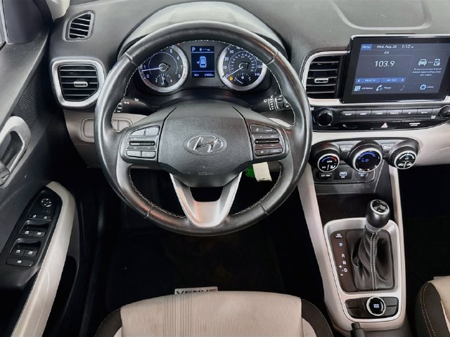 Used 2021 Hyundai Venue SEL FWD image 14