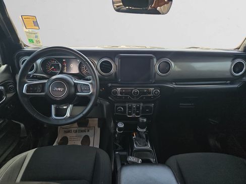 Used 2023 Jeep Gladiator Overland AWD/4WD image 10