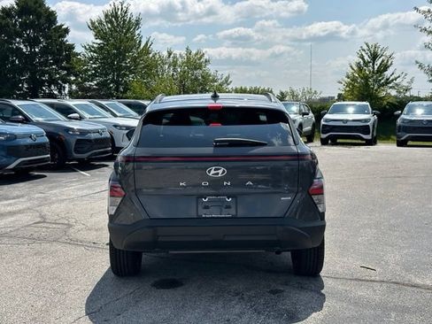 Used 2025 Hyundai Kona SEL AWD/4WD image 6