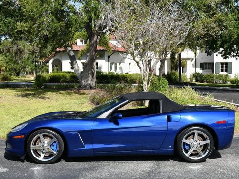 Used 2007 Chevrolet Corvette Convertible w/ Preferred Equipment Group RWD image 27