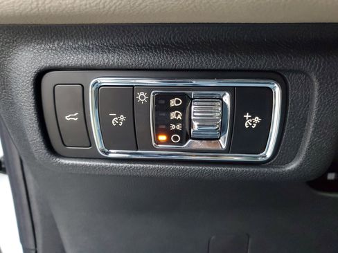 New 2026 Lincoln Corsair Premiere image 14