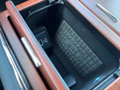 Used 2024 Lincoln Navigator Reserve image 25