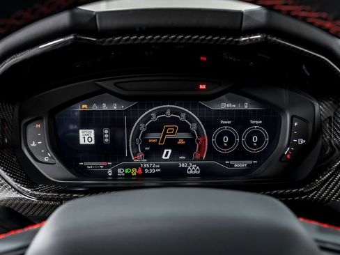 Used 2023 Lamborghini Urus S image 17