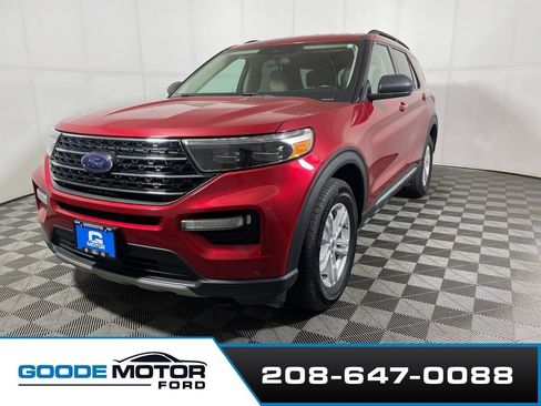 Used 2020 Ford Explorer XLT w/ Equipment Group 202A image 4