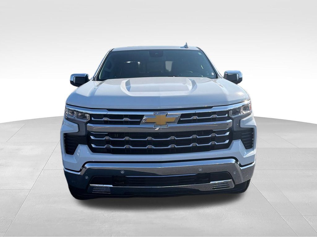 Used 2024 Chevrolet Silverado 1500 LTZ w/ LTZ Premium Package AWD/4WD image 9