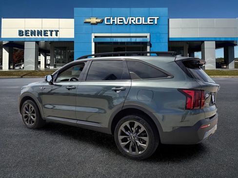 Used 2021 Kia Sorento EX w/ EX AWD X-Line Package image 4