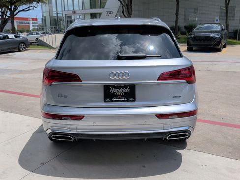 Certified 2023 Audi Q5 2.0T Premium w/ Convenience Package AWD/4WD image 9