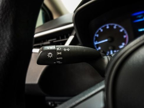 Used 2025 Toyota Corolla LE FWD image 16